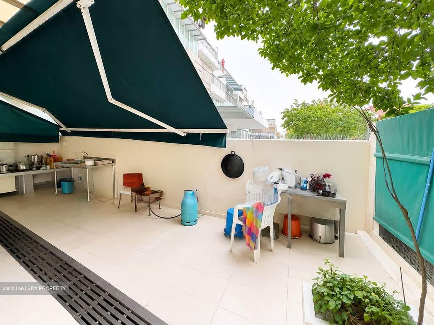 Mimosa Terrace (D28), Terrace #586431101